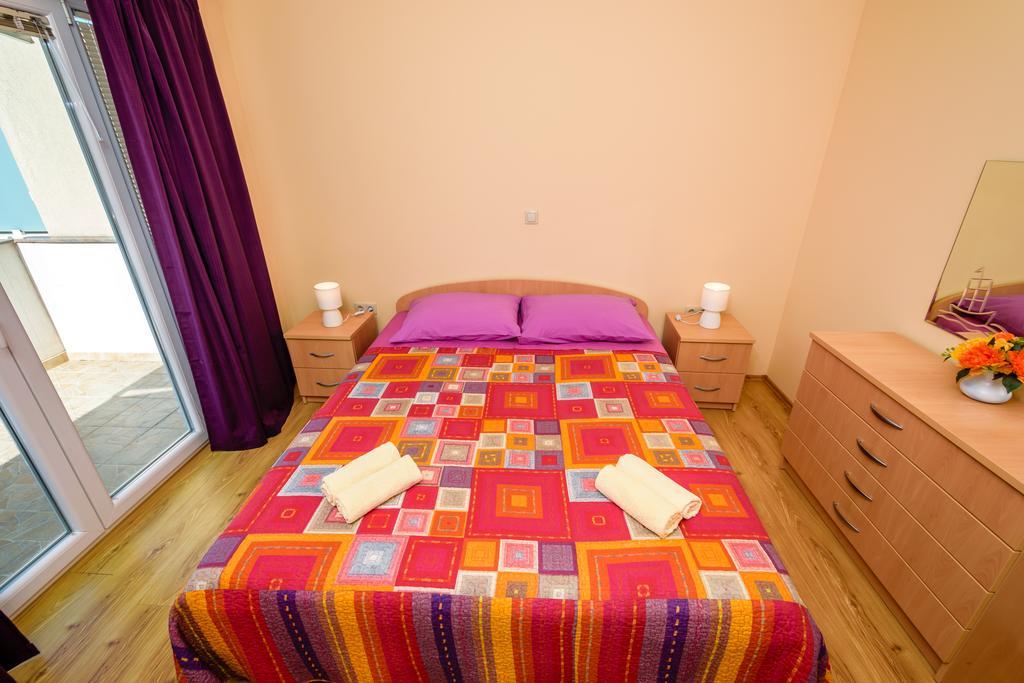 Apartments Galeb Blace Luaran gambar