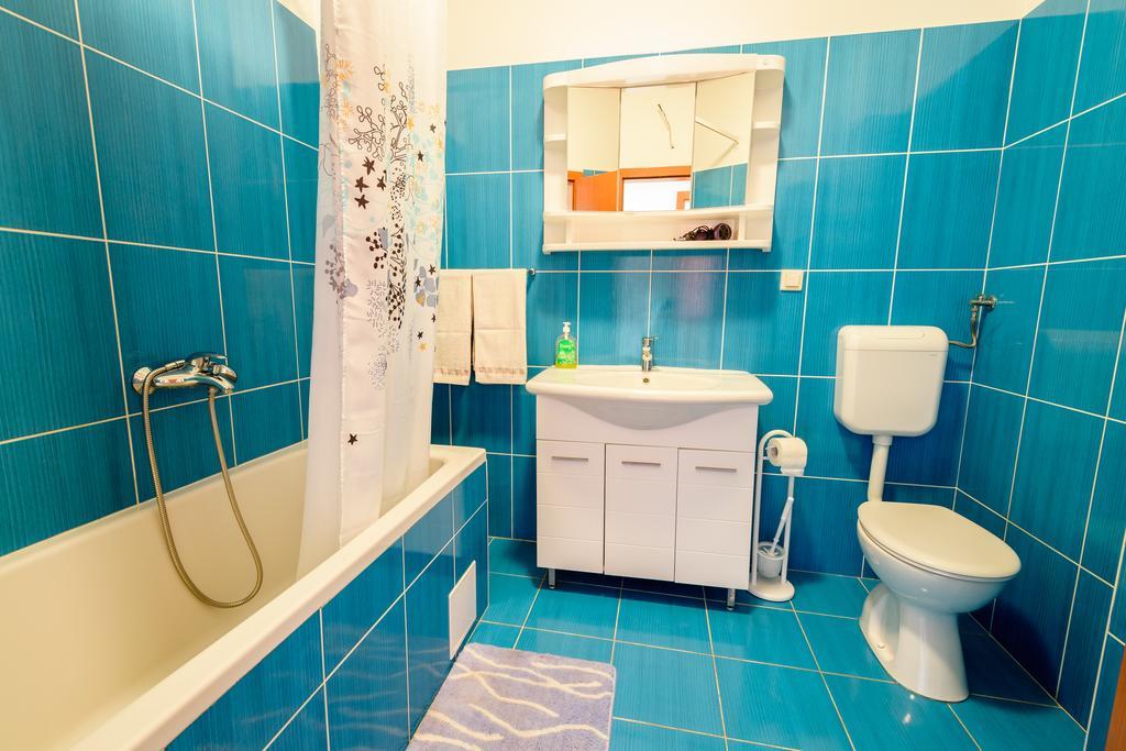 Apartments Galeb Blace Luaran gambar