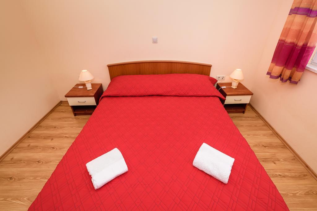 Apartments Galeb Blace Luaran gambar