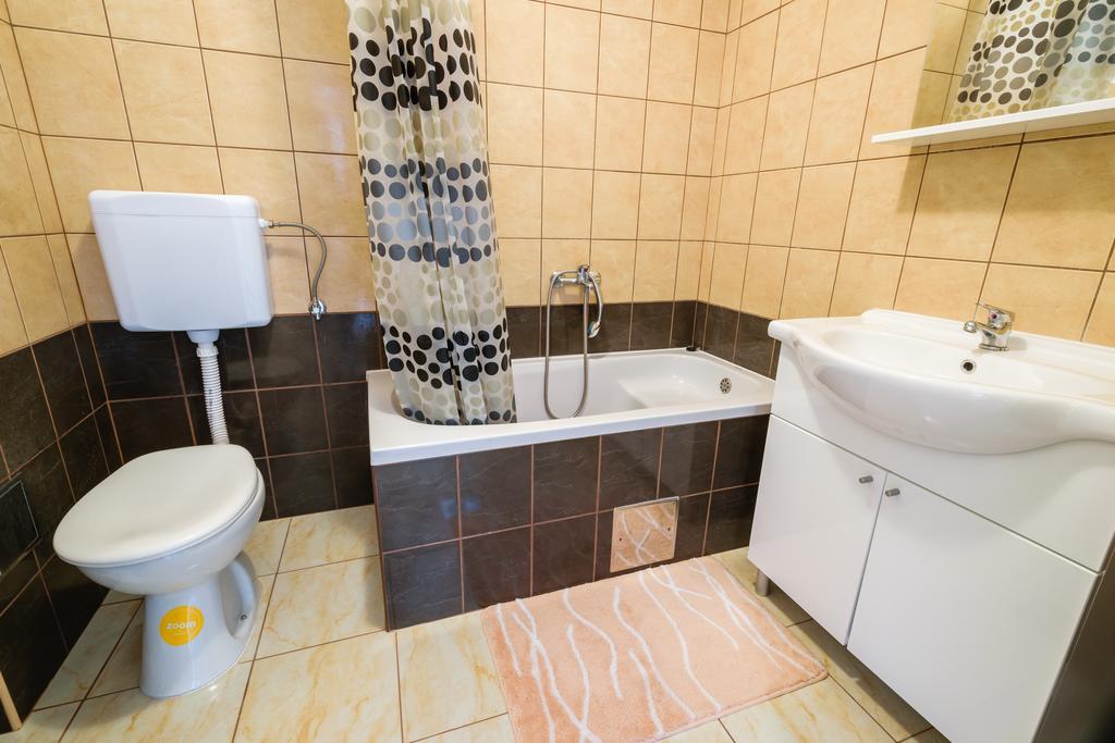 Apartments Galeb Blace Luaran gambar