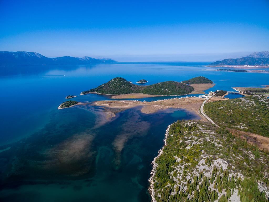 Apartments Galeb Blace Luaran gambar